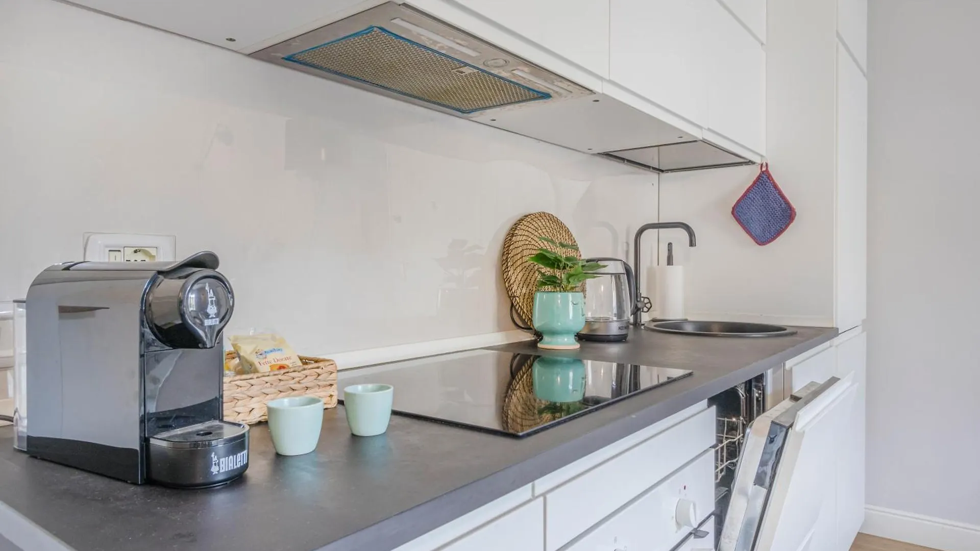 Viaemilia 2 Min Dal Centro, 4 Persone, Wifi, Aria Condizionata Apartment Parma 0*,  Italy